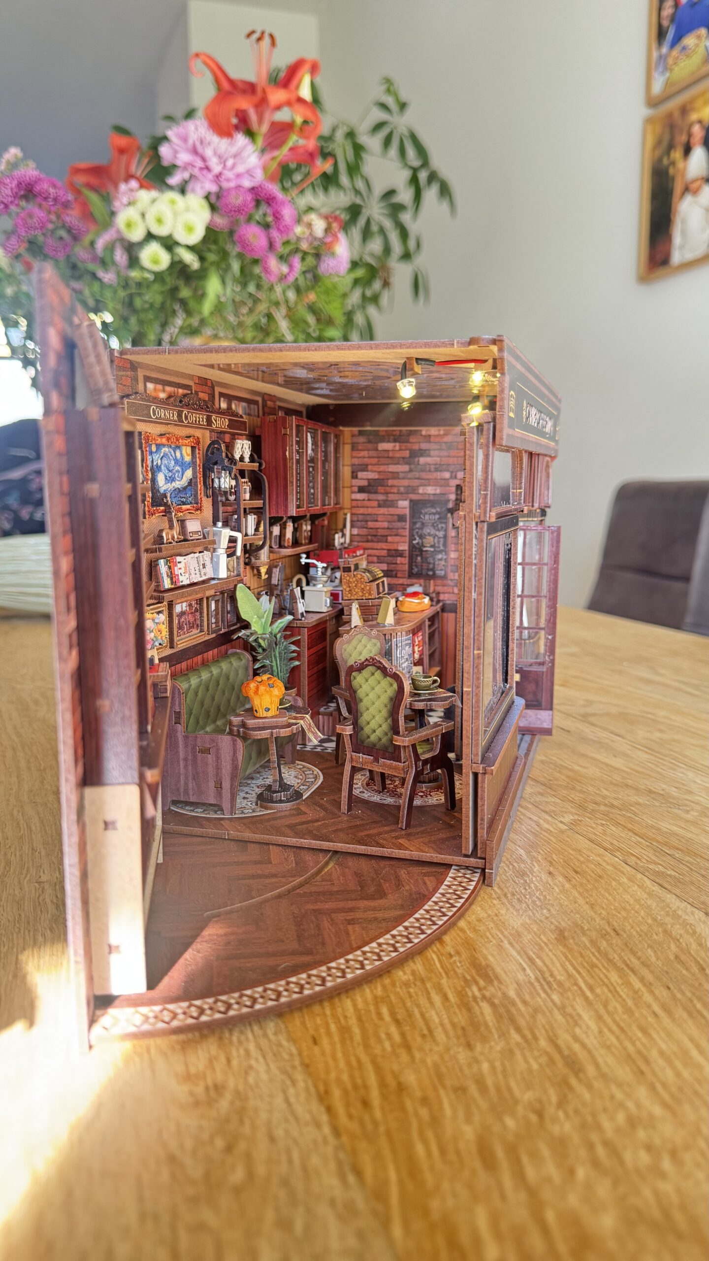 Corner coffee shop Booknook - Imagen 9